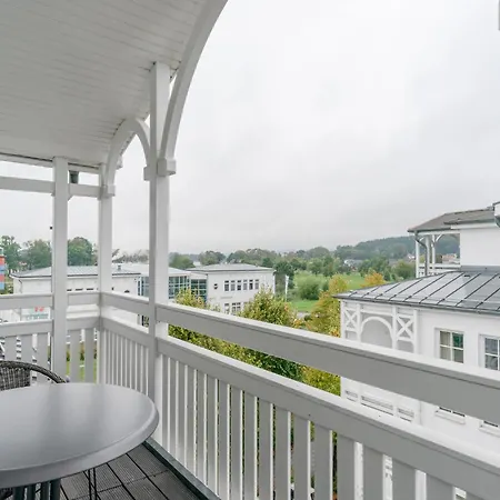 Apartamento Geschmackvoll Eingerichtete Mit Grossem Balkon In *