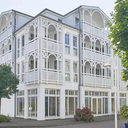 Geschmackvoll Eingerichtete Mit Grossem Balkon In 아파트 Sellin (Rugen)