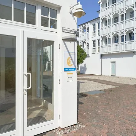 Geschmackvoll Eingerichtete Mit Grossem Balkon In 아파트 *