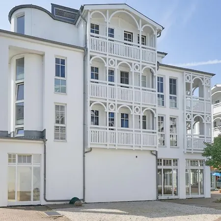 Geschmackvoll Eingerichtete Mit Grossem Balkon In * Sellin (Rugen)